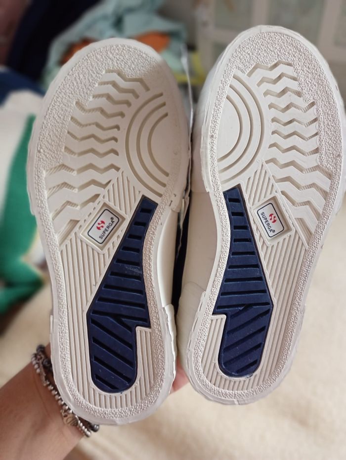 Basket Superga fille taille 27 - photo numéro 4