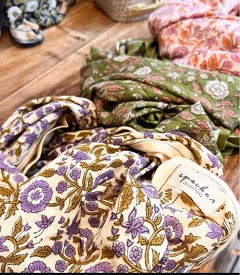 Foulards apaches collection neufs