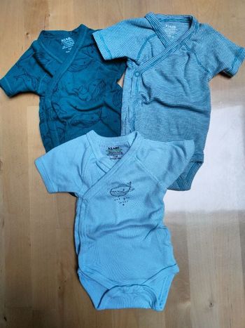 Lot 3 bodies manches courtes