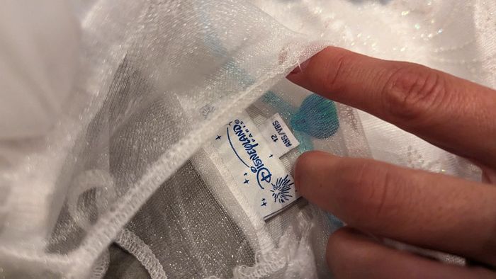 Robe mariée Ariel et bouquet Disneyland Paris 12 ans - photo numéro 3