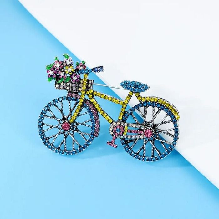 Broche "Bicyclette" bleue 7.2 x 5.2 cm