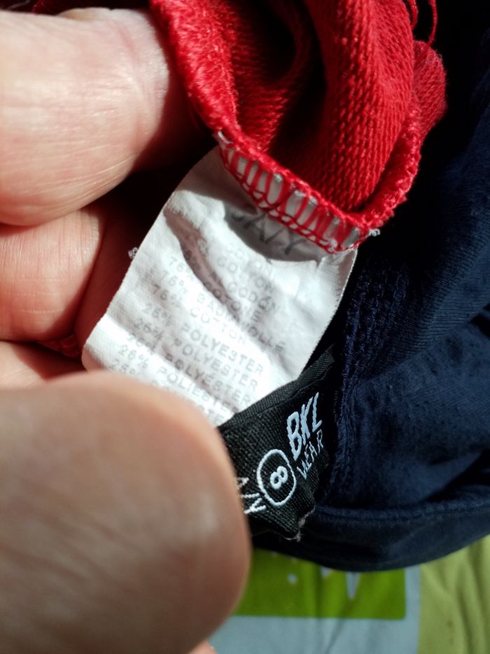 Sweat a capuche garçon âge 8 ans - photo numéro 4