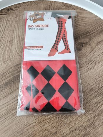 Paire de bas fantaisie Arlequin rouge losange noir neuf