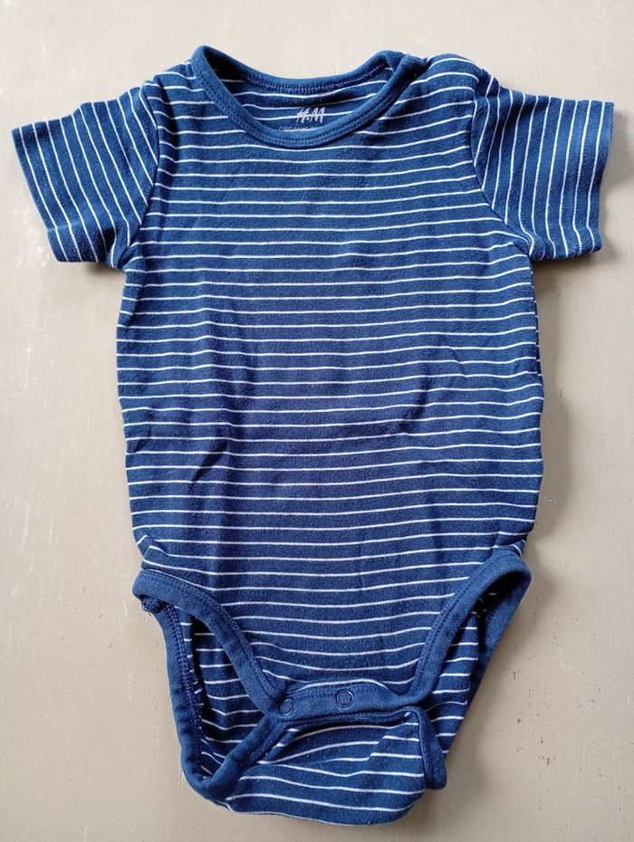 Lot de 3 bodies 12 mois - photo numéro 6