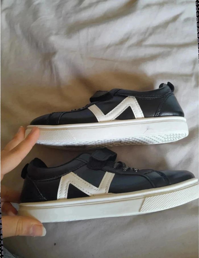 Basket 33 noire et blanche - photo numéro 5