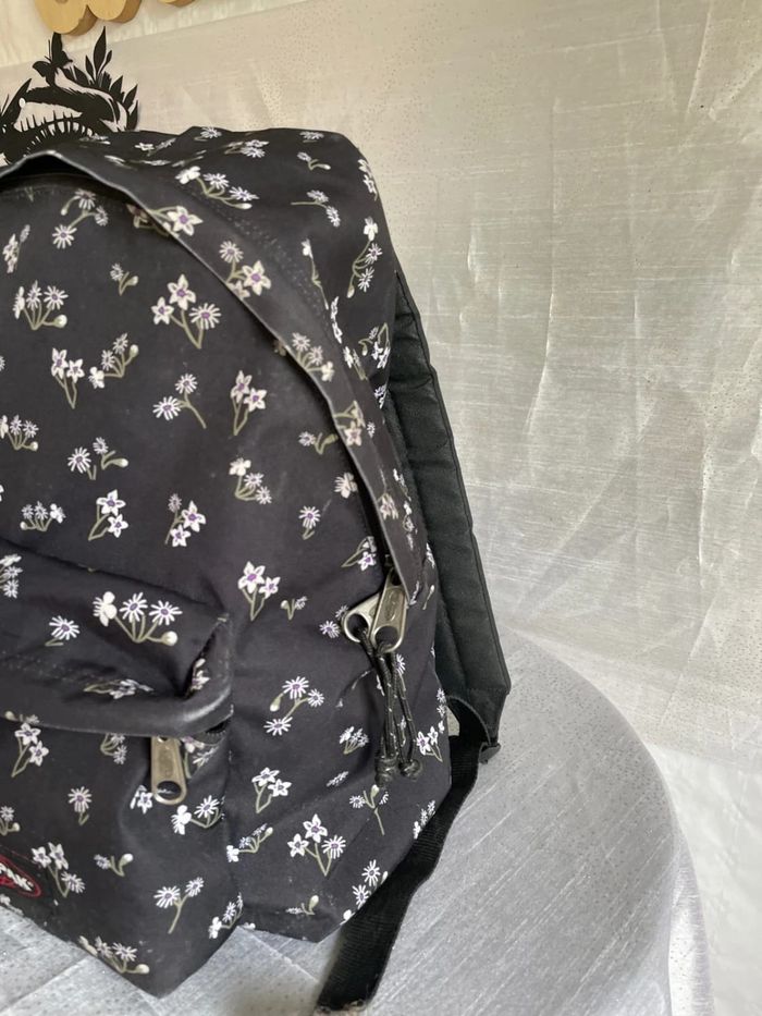 Sac Eastpak - Bon état - photo numéro 3