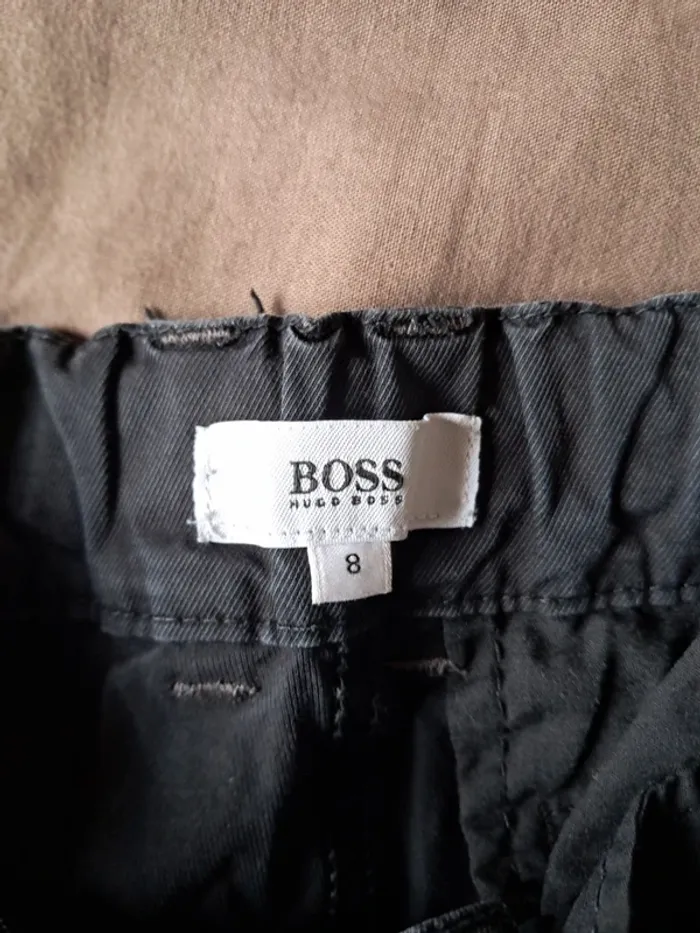 Short noir Hugo boss 8ans - photo numéro 3