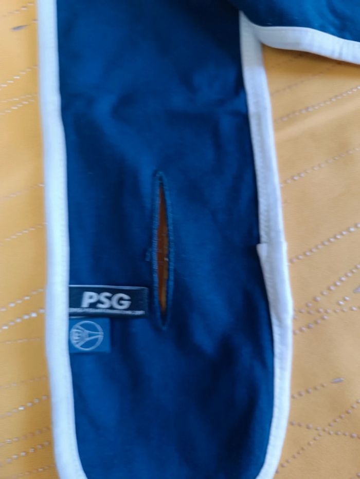 Short et écharpe bébé PSG 9-12 mois 75-80 cm - photo numéro 7