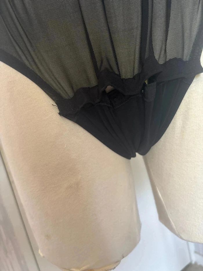 Magnifique maillot de bain taille 48• - photo numéro 4