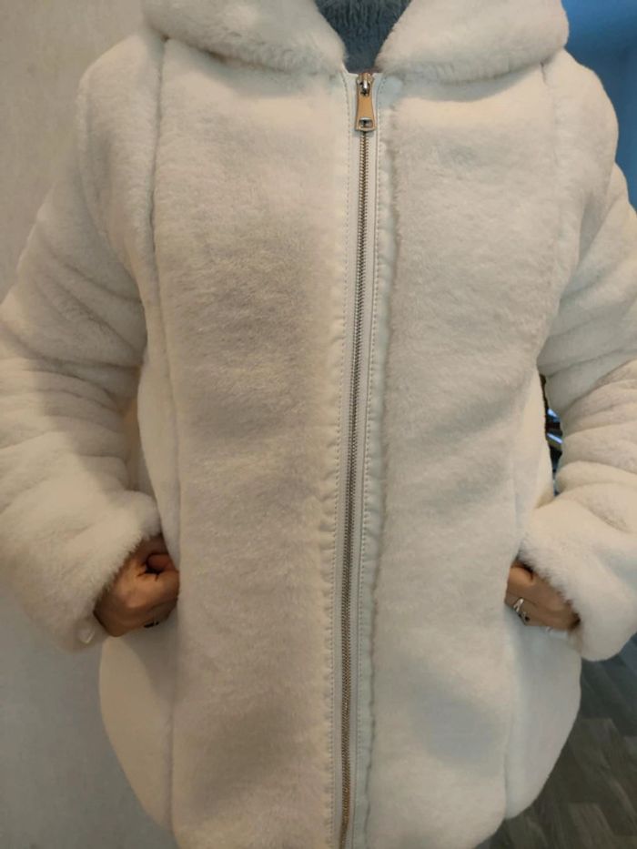 Manteau blanc - photo numéro 2