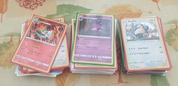 Lot de cartes pokemon holos et reverses