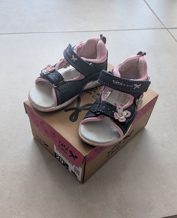 Chaussures sandales ouvertes fille - 24