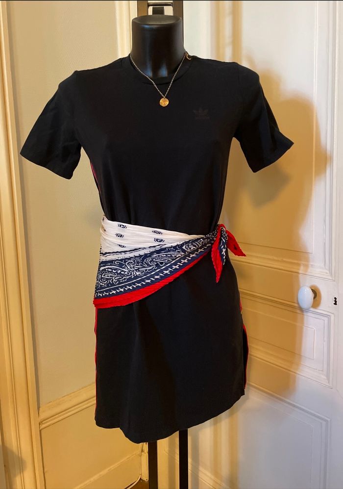 Robe style casual Adidas - photo numéro 2