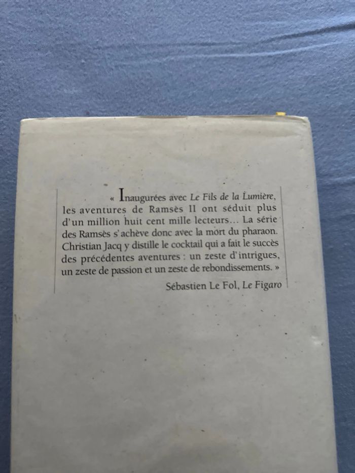 Livre Ramsès - sous l’acasia d’occident - Christian Jacq - photo numéro 7