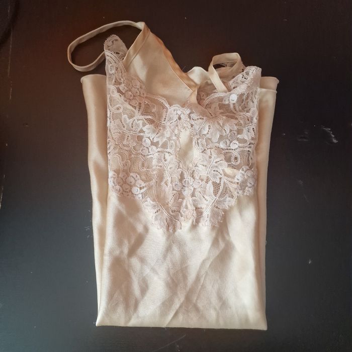 nuisette blanc cassé