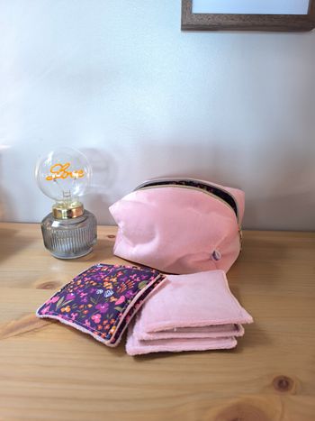 Coffret trousse maquillage et lingettes