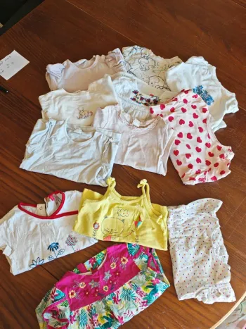 Lot n°11: vêtement bébé 12mois
