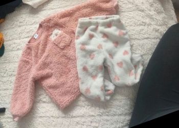 Vente lot 3 pyjamas bébé bon état (2 polaire et 1 classique)