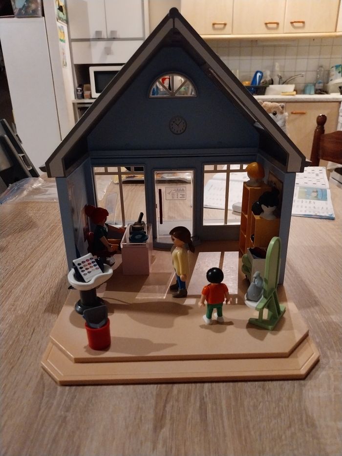 Playmobil city life coiffeur - photo numéro 3