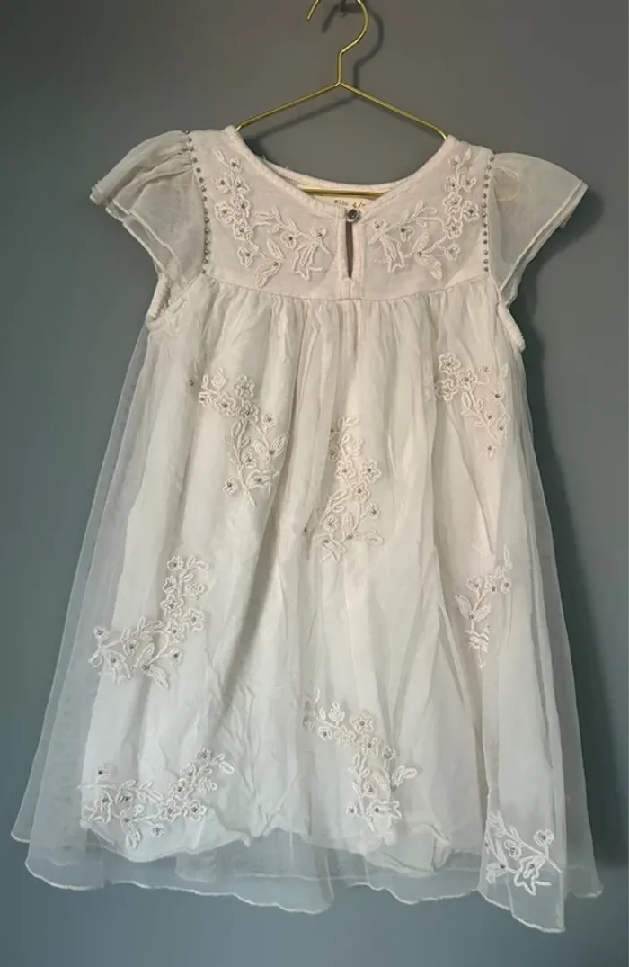 Robe Zara taille 4 ans en bon état