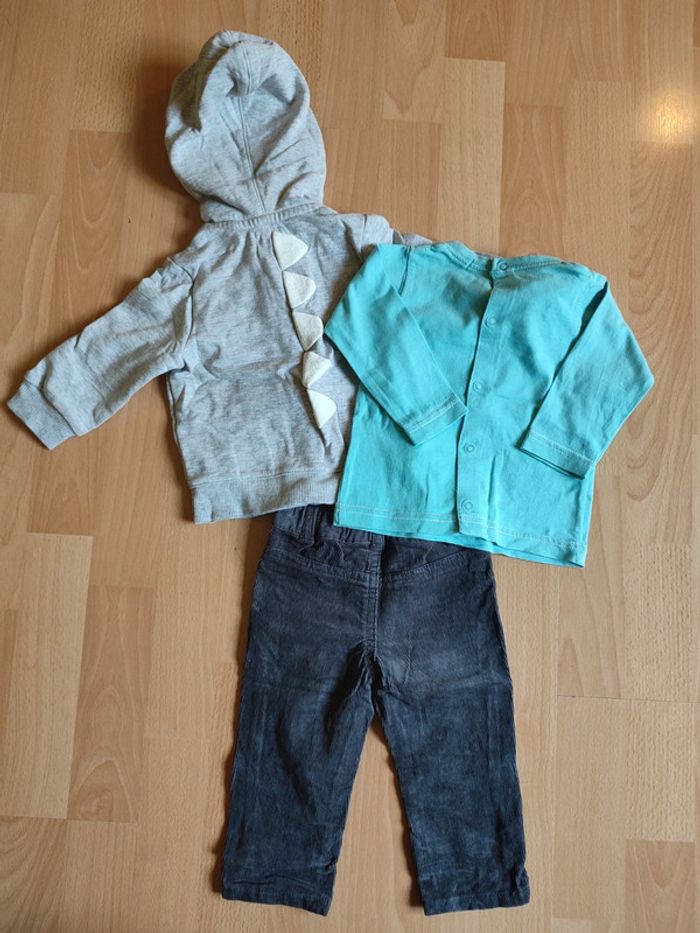 Lot ensemble pantalon + t-shirt manches longues + sweat zippé à capuche en 6M - photo numéro 2