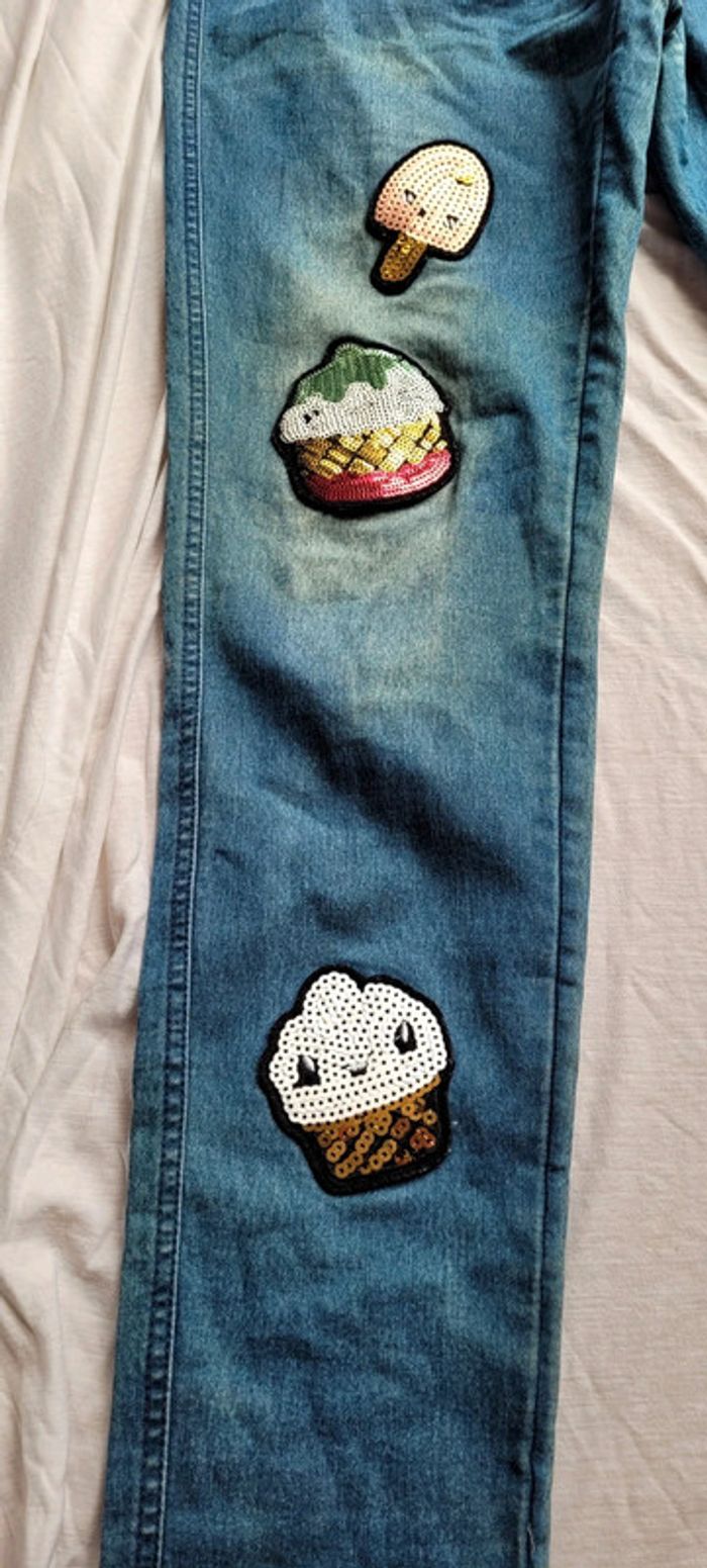 Jean bleu Calzedonia Taille S écussons sequins - photo numéro 4