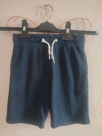 Short jogging bleu Primark 4/5 ans