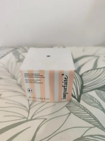 Imparfaite crème hydratante pour peaux heureuses 50ml valeur 14€  à utiliser 12 mois après ouverture