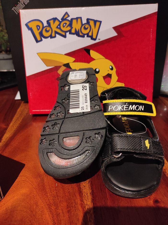 Sandales pokémon - photo numéro 3