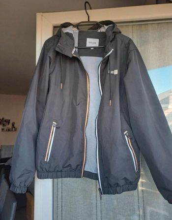 Veste coupe vent et imperméable 