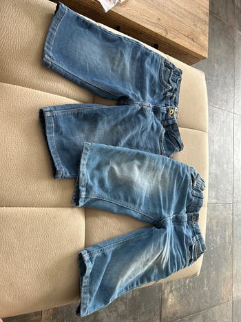 2 shorts en jeans 8ans