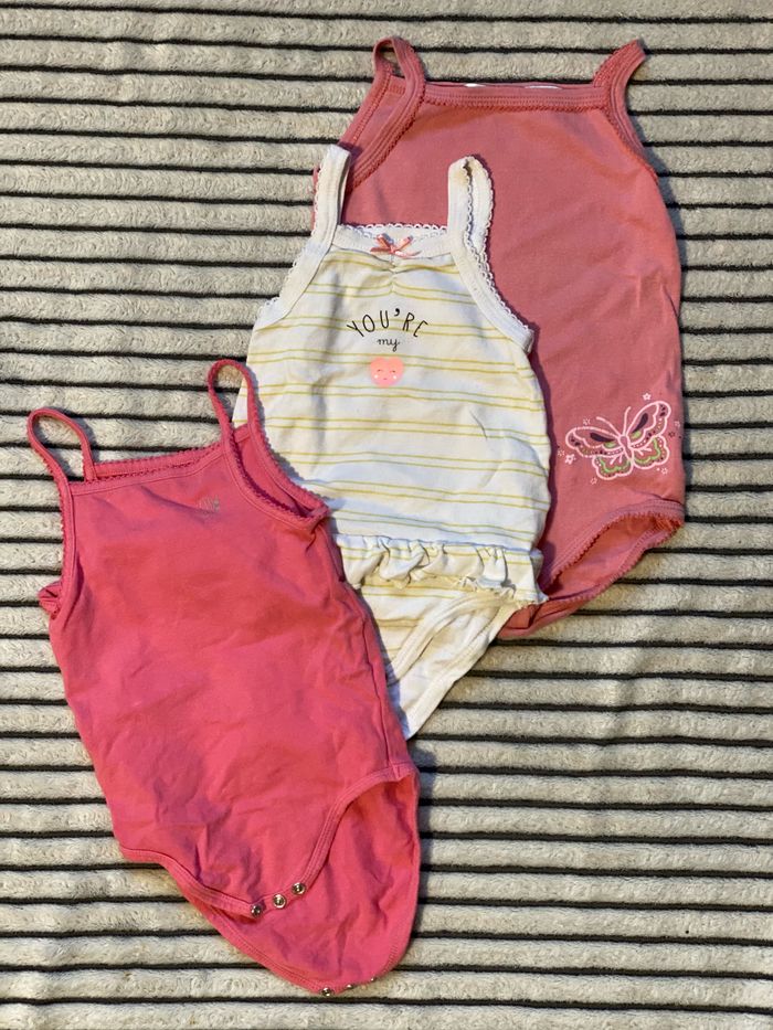 Lot bodies 9 mois été - photo numéro 3