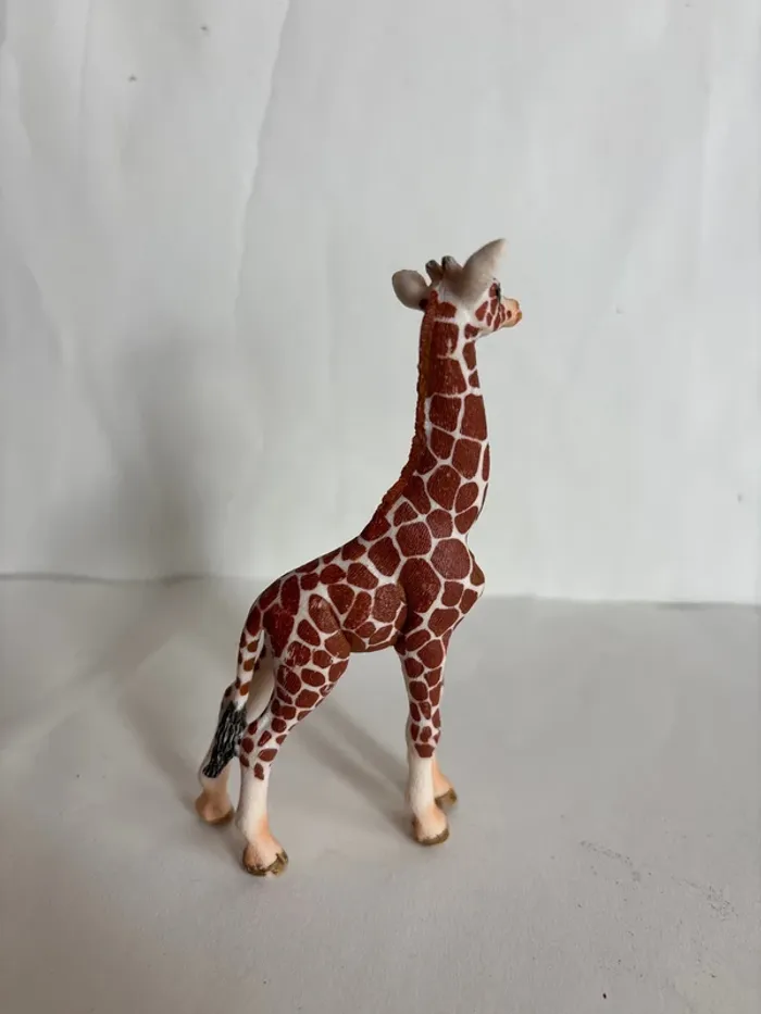 Figurine girafon Schleich - photo numéro 2