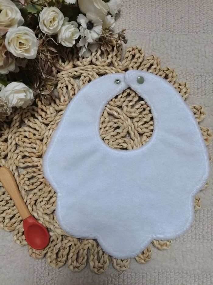 Bavoir forme fleur motif grain de riz - photo numéro 2