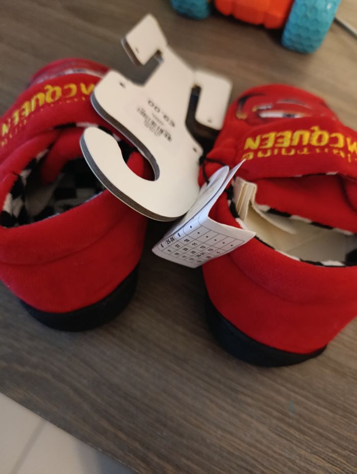 Pantoufles macquen neuves - photo numéro 3