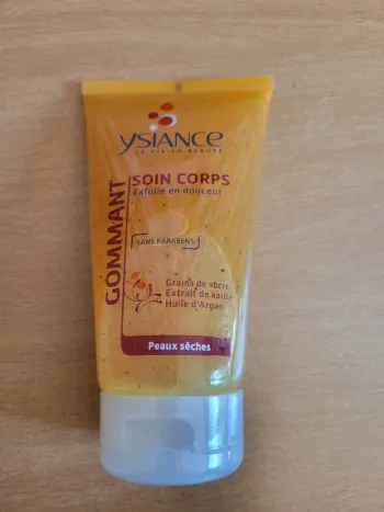 gommant soins du corps exfoliant sans paraben