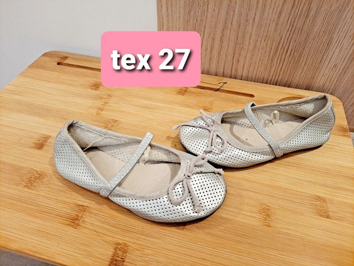 ballerines argentées ajourées pointure 27