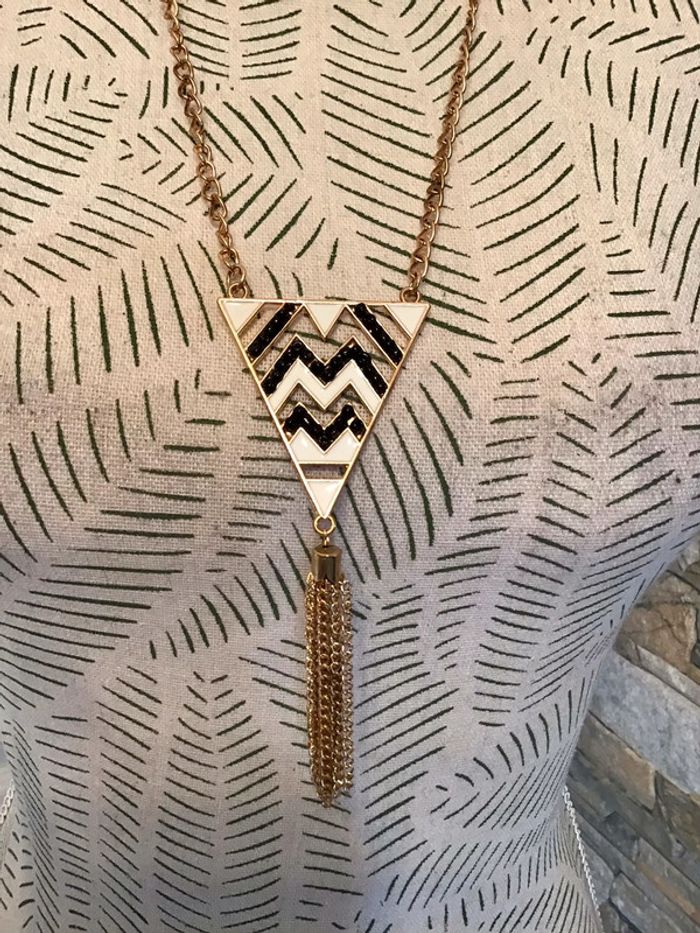 Superbe sautoir dorée pendentif noir blac gris et dorée avec chaînette - photo numéro 2