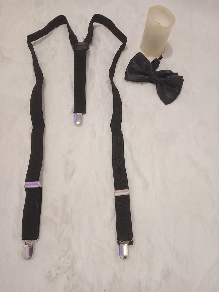 Ensemble bretelles et noeud papillon rose