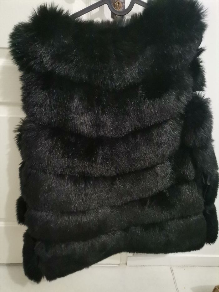 Gilet sans manches fausse fourrure noire – chaud & élégant - photo numéro 4