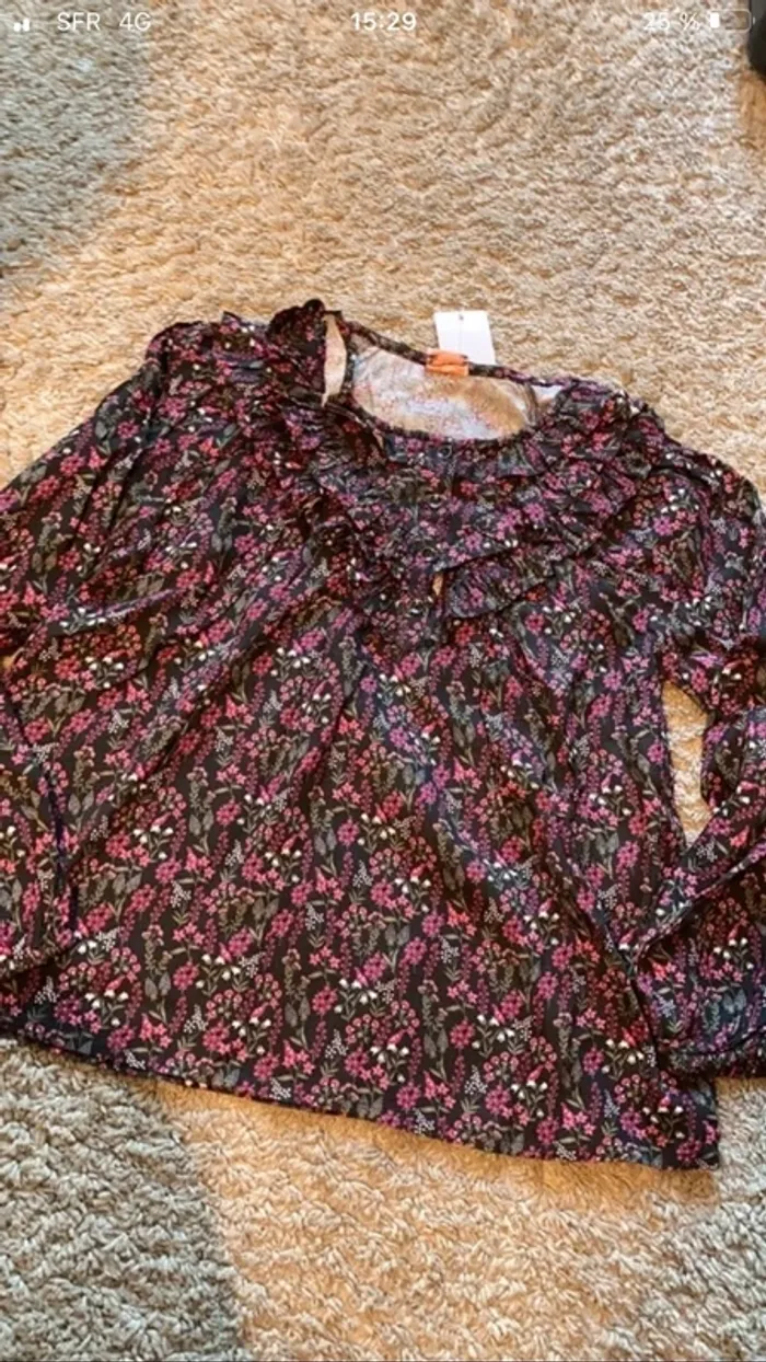 Blouse à fleurs tape à l’œil 12 ans - photo numéro 2
