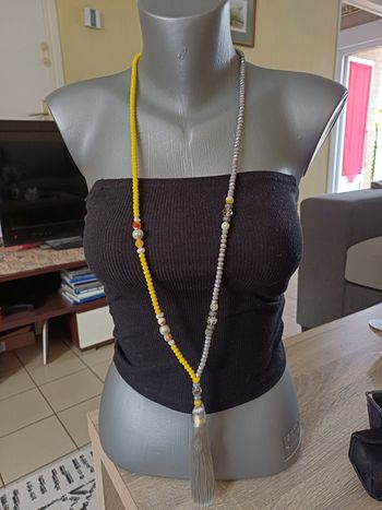Collier estival avec Pompon