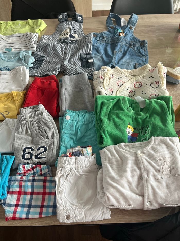 Lot vêtements 6 mois garçon - photo numéro 3