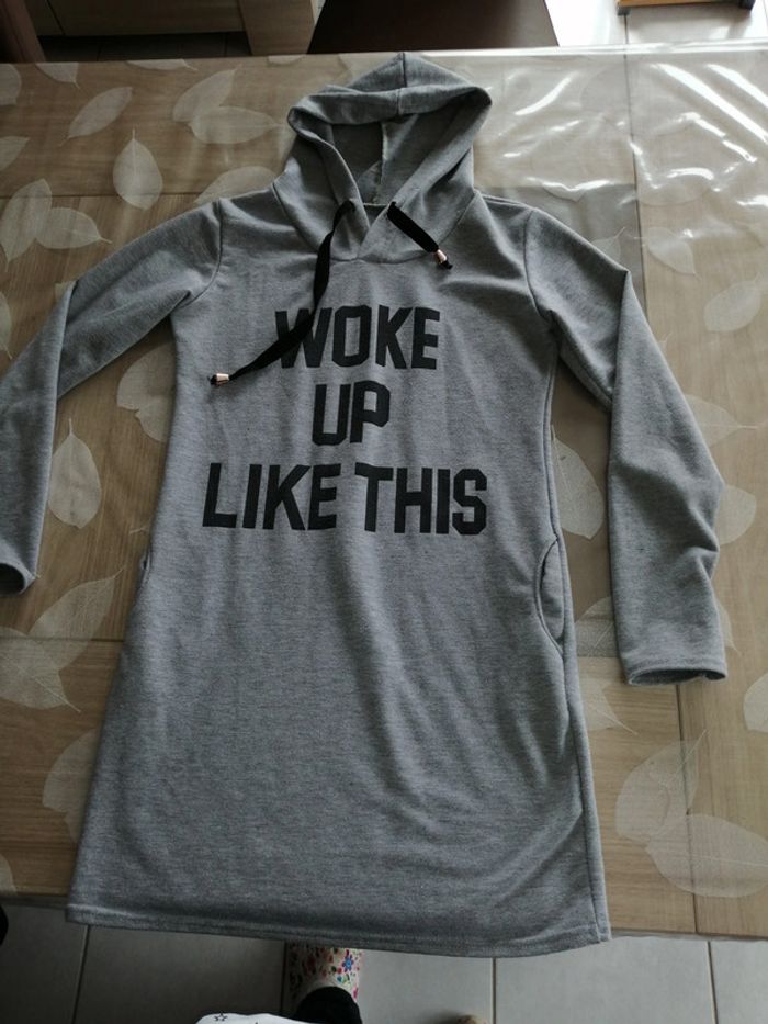 Robe pull à capuche