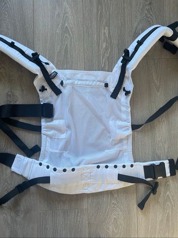 Portage préformé prefo de la marque Neko Nekoslings modèle Switch taille baby size coloris Démonstration