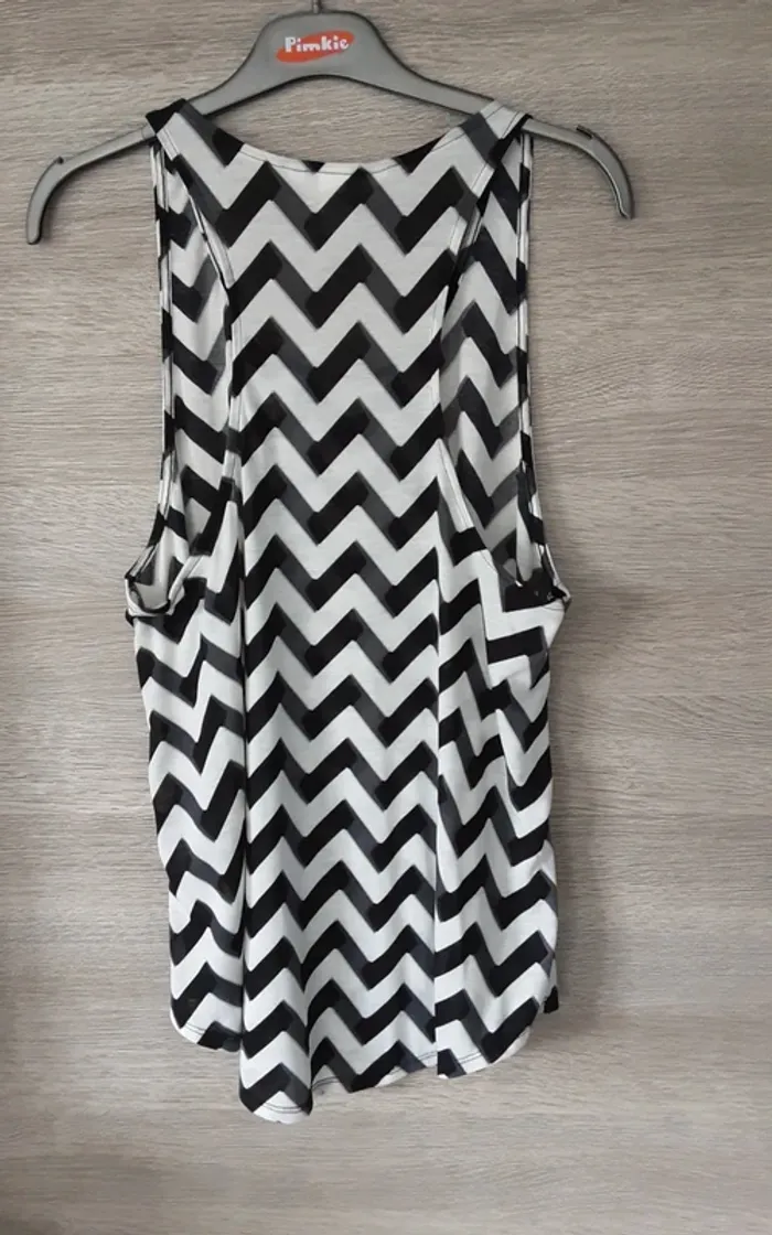 Tshirt H&M - photo numéro 2