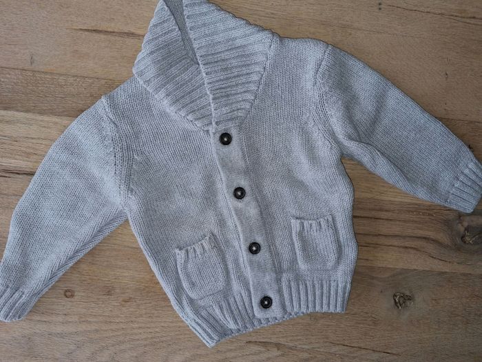 Pull garçon kiabi 9 mois