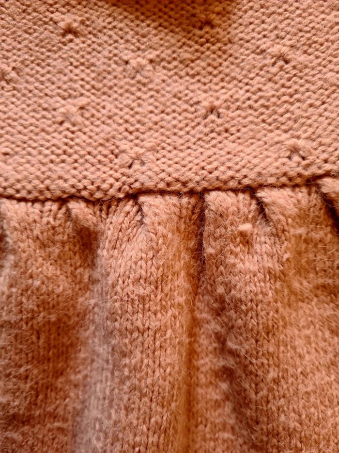 Robe en laine pour bébé fille. - photo numéro 3