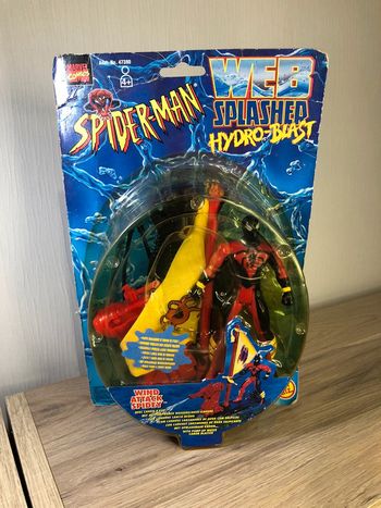 Figurine en boîte action figure Spiderman Marvel toybiz 1998 websplasher