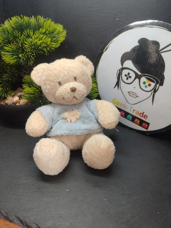 Doudou ours écru tee shirt bleu coeur crème Kiabi beige marron Peluche Pull 